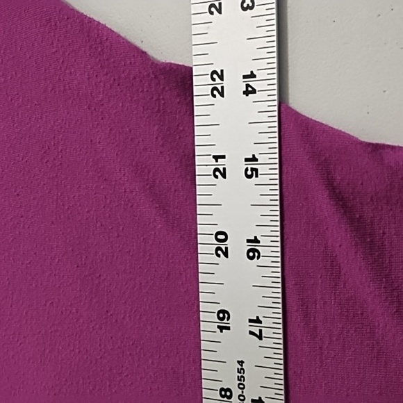 Soft Stretchy Silver Studded V-neck 3/4 Sleeve Tee-shirt - Picture 4 of 10